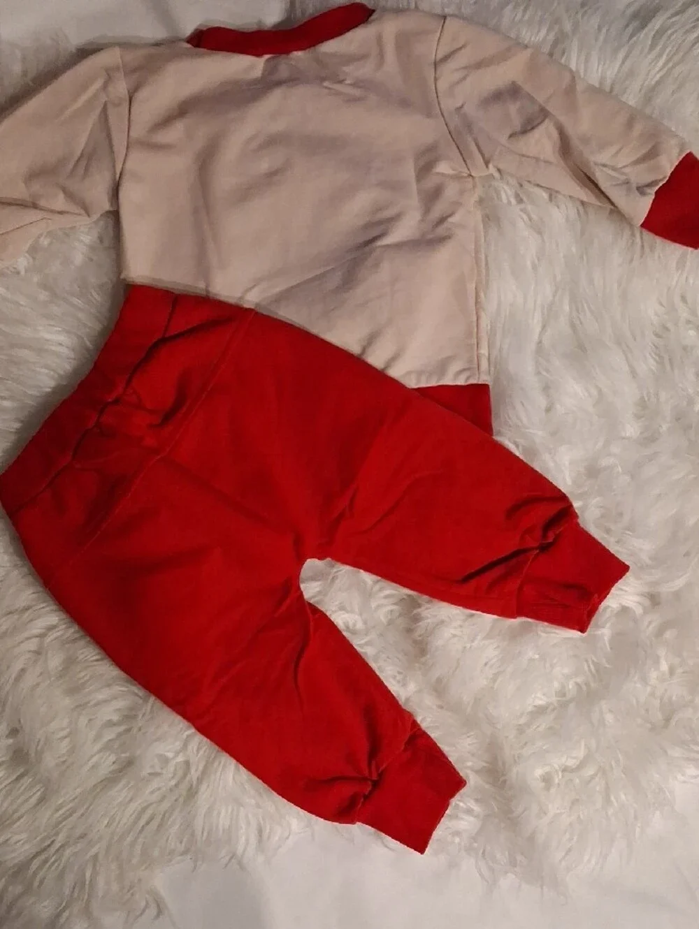 Source Unknown Red Cream Gingerbread Kids Pajama Set